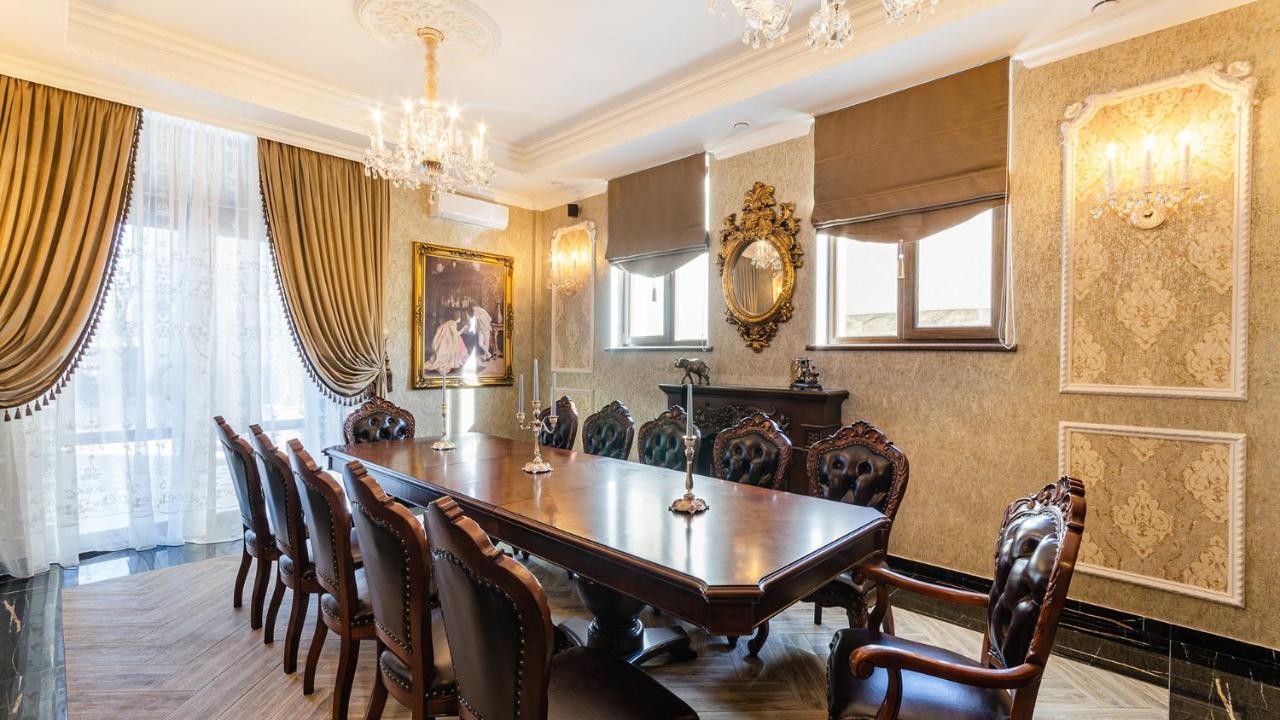 Gregory Boutique Hotel Chisinau Exterior photo A dining room