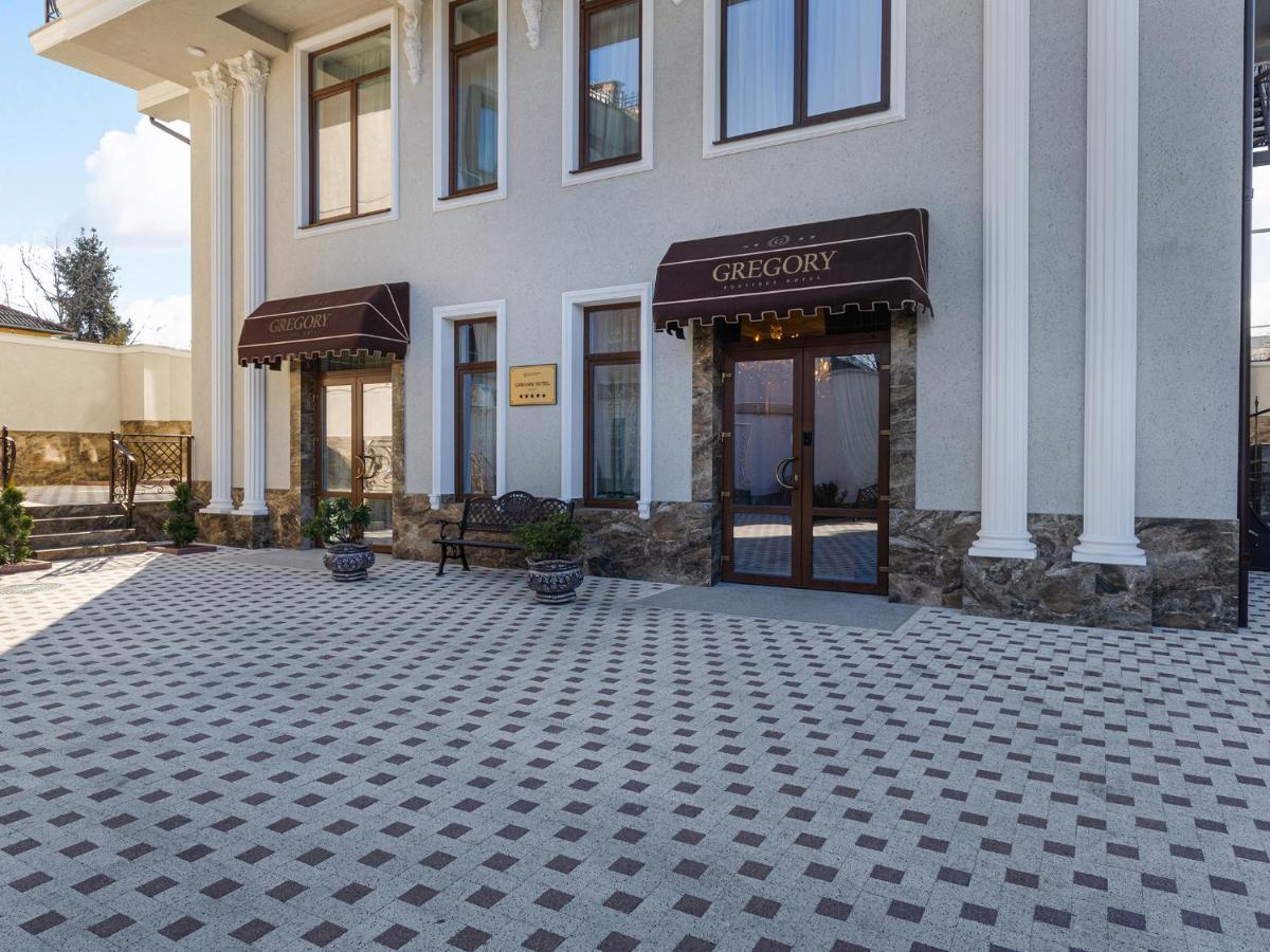 Gregory Boutique Hotel Chisinau Exterior photo The entrance of the hotel